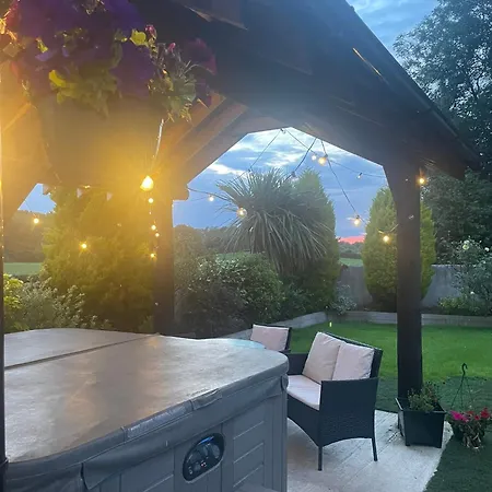The Loft At Rock Cottage With Hot Tub Garvagh Exterior photo