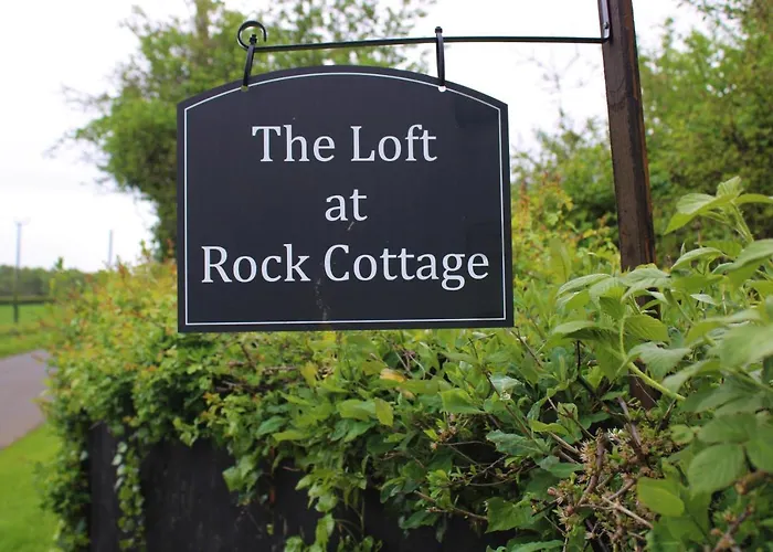 The Loft At Rock Cottage With Hot Tub