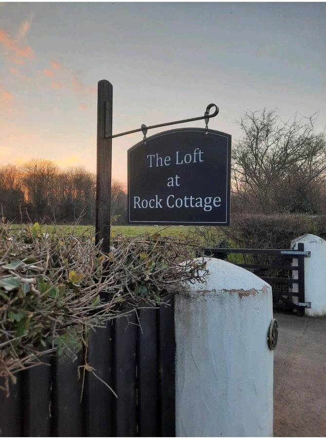 The Loft At Rock With Hot Tub Apartment